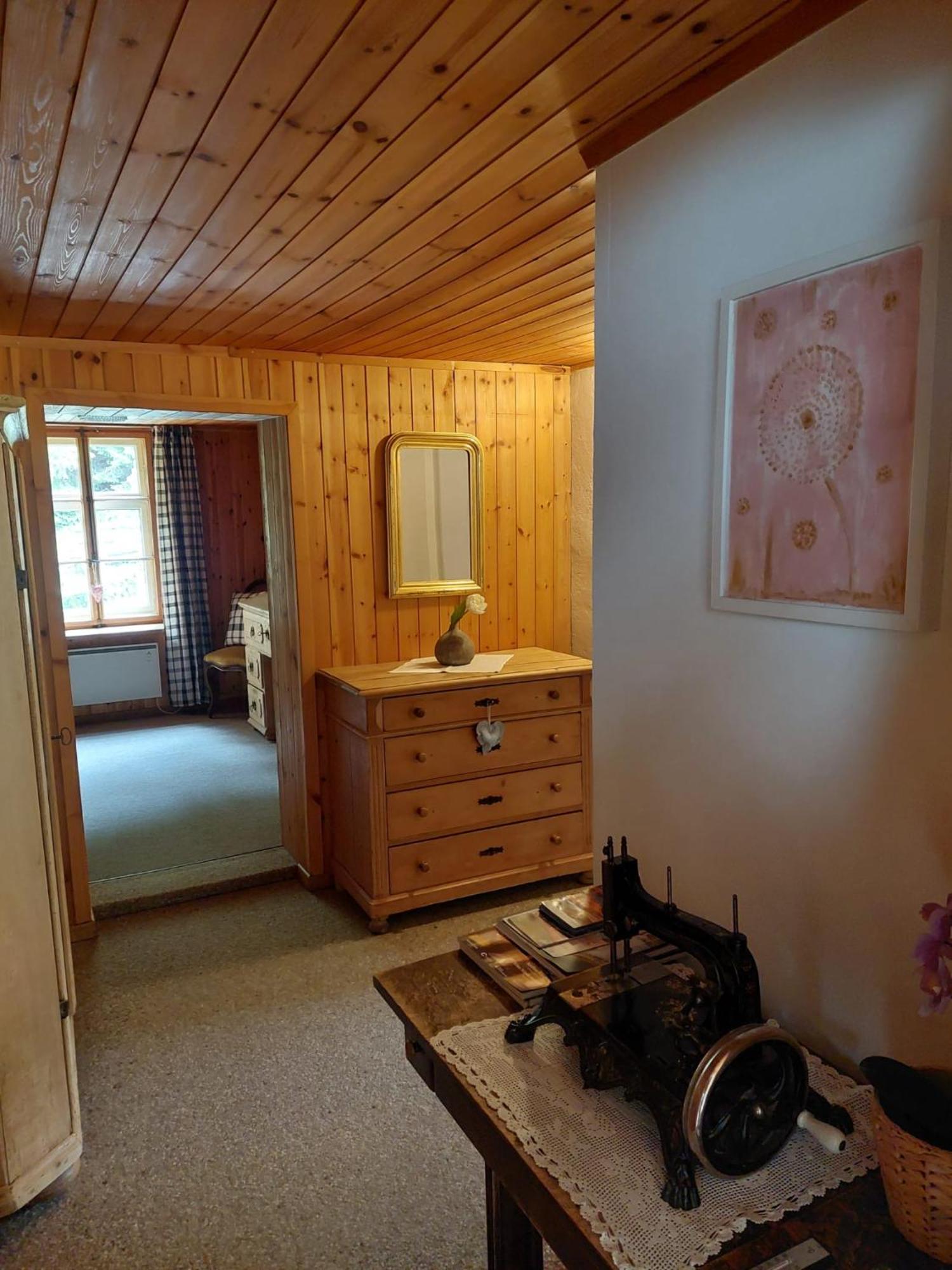 Ferienwohnung Haus La Punt, Savognin Rona Zimmer foto